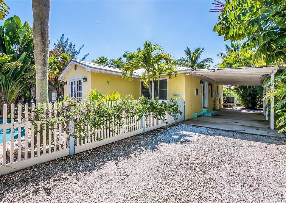 2914 Gulf Dr, Holmes Beach, FL 34217 Zillow