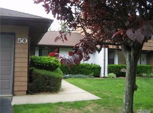 50 Ashley Cir, Smithtown, NY 11787