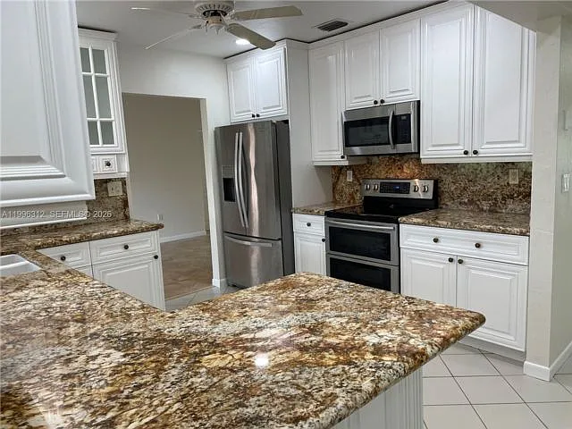 7940 SW 173rd Ter — Photo 16
