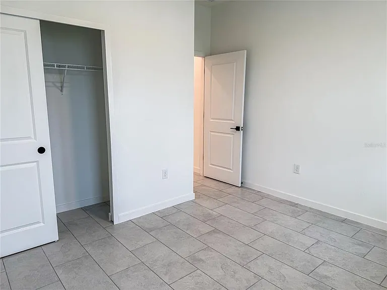 4521 NW 37th Street Rd — Photo 7