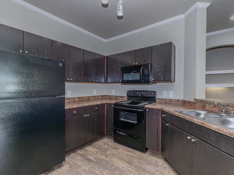 Lodge at Guadalupe Apartments LP — Photo 8
