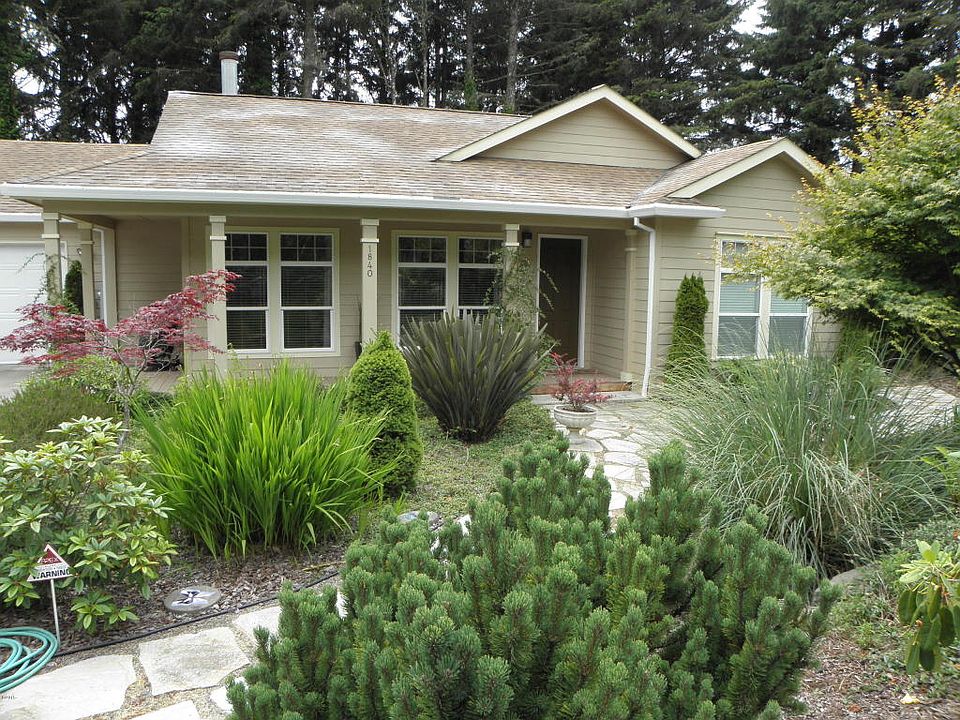 1st image of 1840 NE 13th St