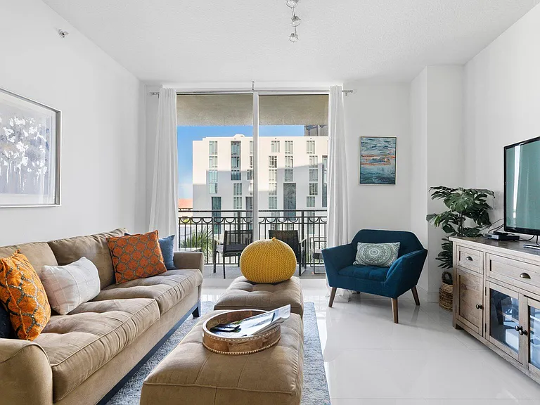 550 Okeechobee Blvd #620 — Photo 8