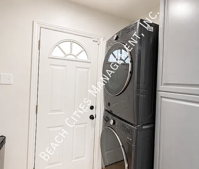 2077 Fidler Ave — Photo 8
