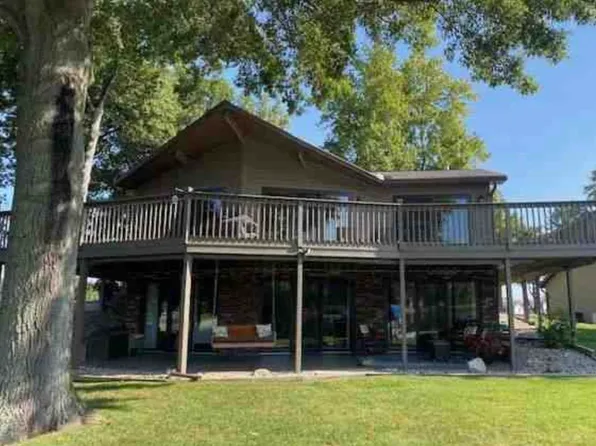 18232 Cherokee Trl, Culver, IN 46511