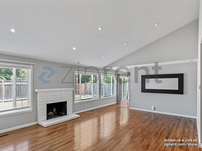 3686 Lightfare Ct — Photo 6