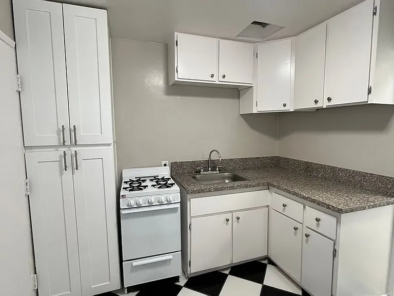1017 Pacific Ave Long Beach, Ca 90813 — Photo 5
