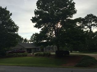 723 Shaw Rd, Sharpsburg, GA 30277