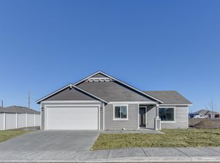 804 Grapevine St, Grandview, WA 98930