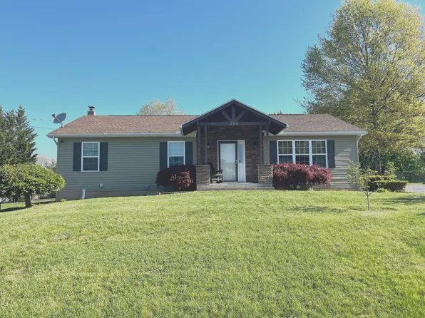 203 Reynolds Ave, Mont Alto, PA 17237