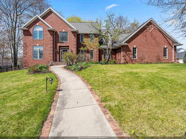 2964 S Telemark Cir, Green Bay, WI 54313