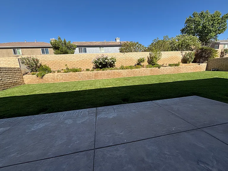 42252 42nd St W — Photo 16