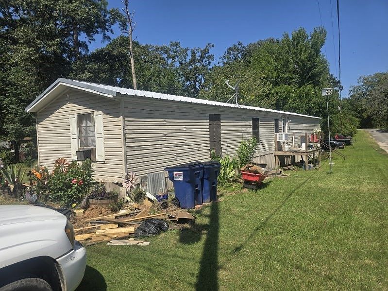 1st image of 390 Campground Rd