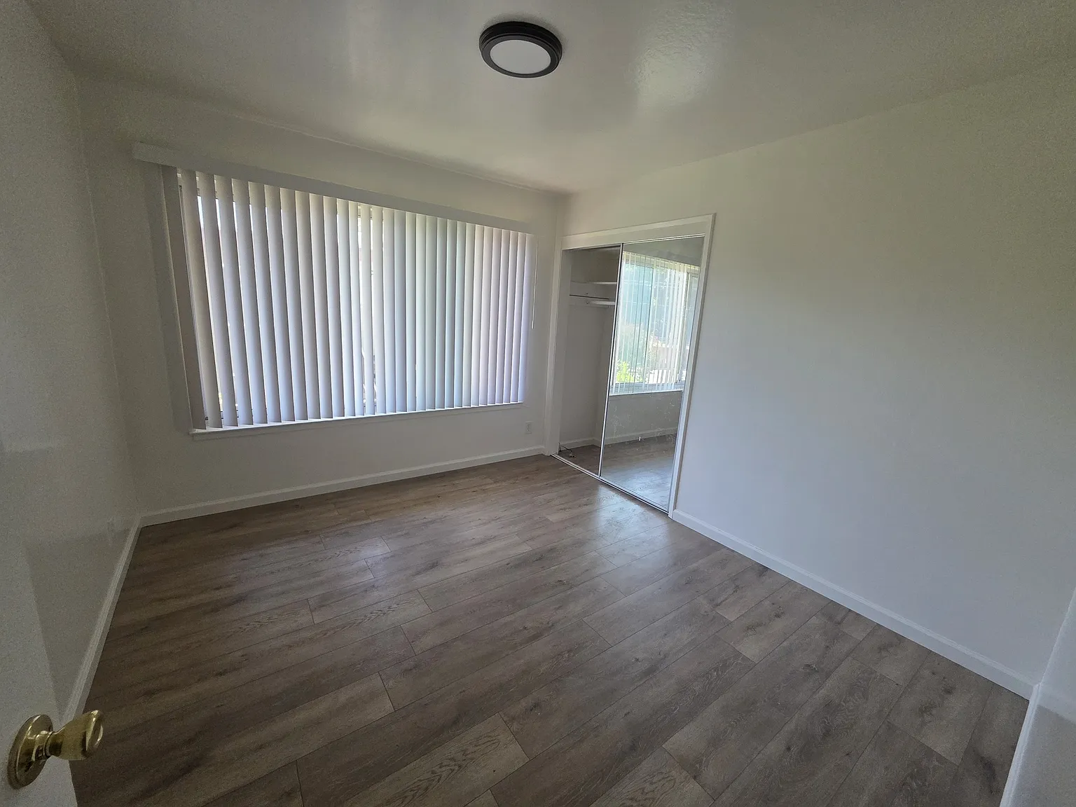 701 9th Ave — Photo 3