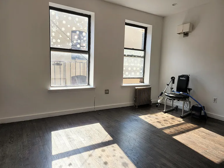 560 W 126th St #5A — Photo 3
