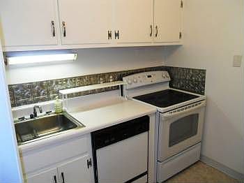 4th image of 1101 Saint Paul St Unit 709