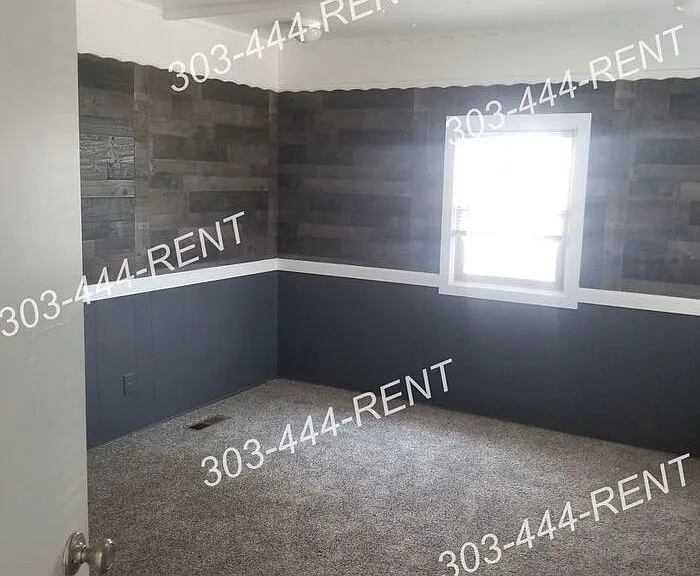 721 Glen Moor St — Photo 7