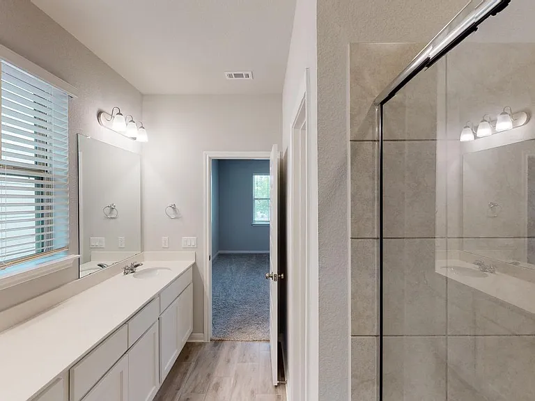1708 Artesian Springs Xing — Photo 14