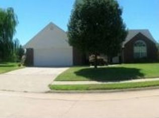 1100 N 34th St, Rogers, AR 72756
