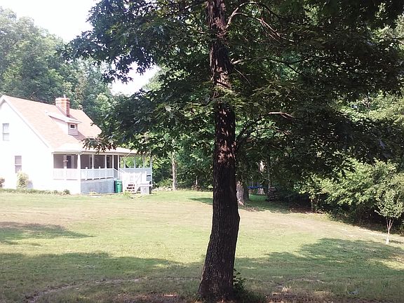 3rd image of 45060 Sparks Ln