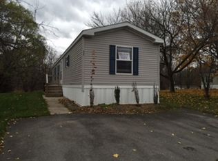 32 Glenview Dr, Clifton Springs, NY 14432