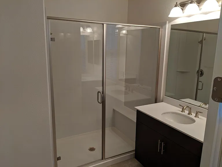 Full bath attached to master bedroom