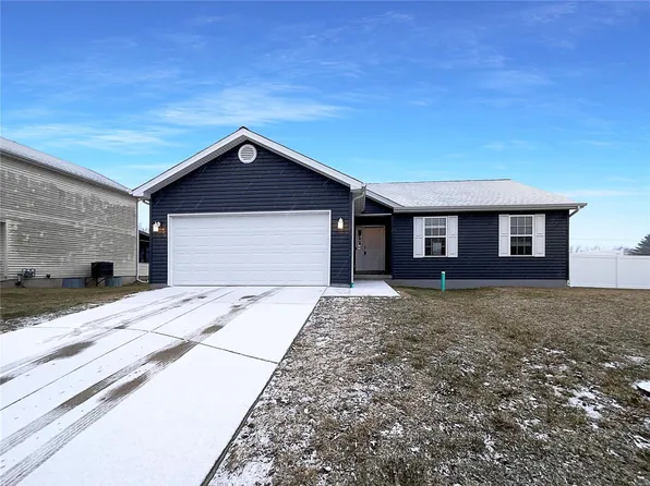 109 Equestrian Dr, Winfield, MO 63389