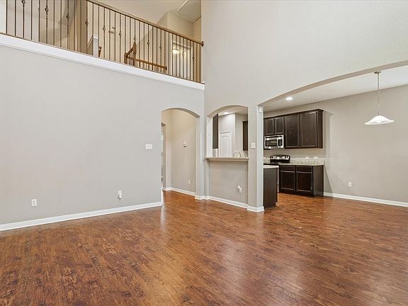 4th image of 10713 Burnham Dr