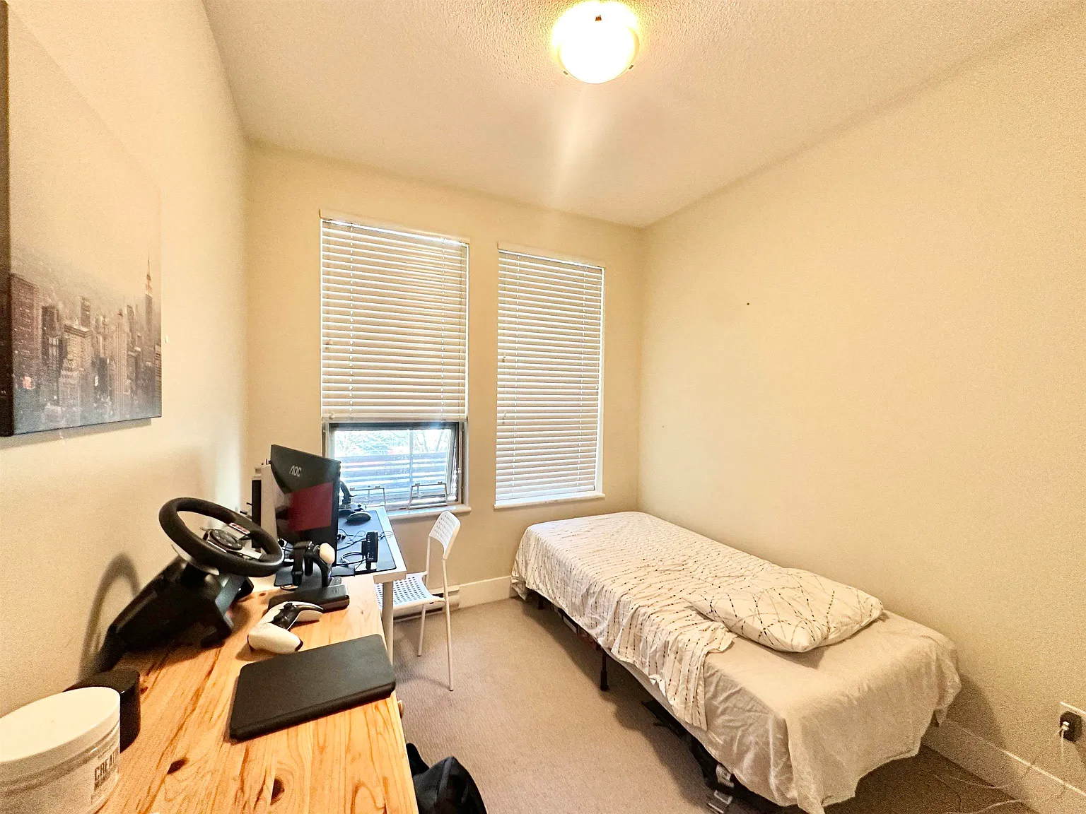 3 bed, 1035 sqft, $4,800 — Photo 4