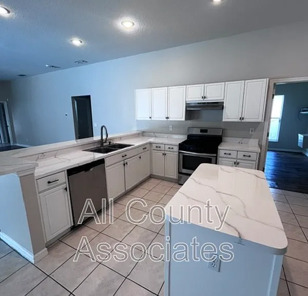 28724 Hanging Moss Loop — Photo 16