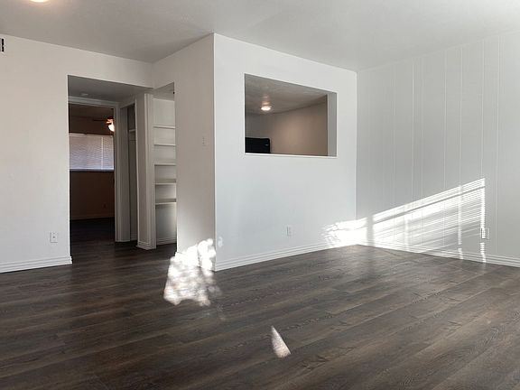 2nd image of 4107 Avondale Ave #203