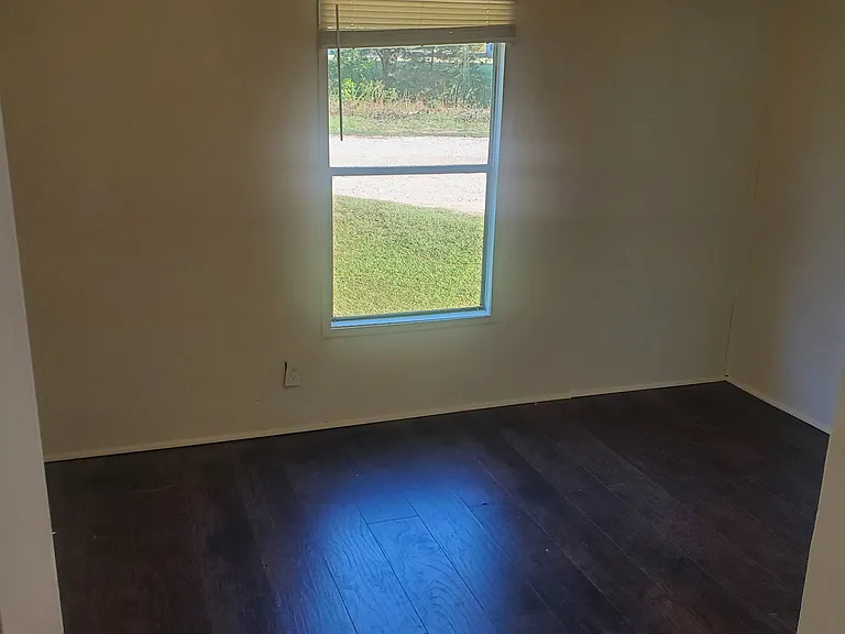 424 Dorley Dr — Photo 3