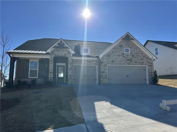 73 Rose Lake Ct, Hoschton, GA 30548