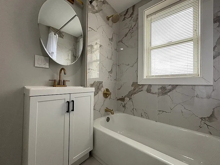 70A303 Circular Ave #303 — Photo 8