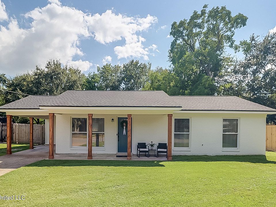 1st image of 106 Bradford Cir
