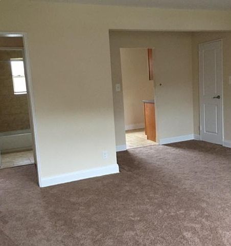 1st image of 21 Stratford Ave APT 2B