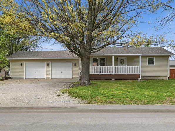 743 Shuey St, Osage City, KS 66523