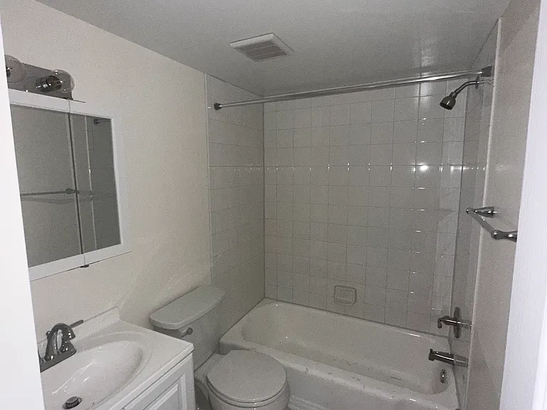 5402 85th Ave #104 — Photo 25