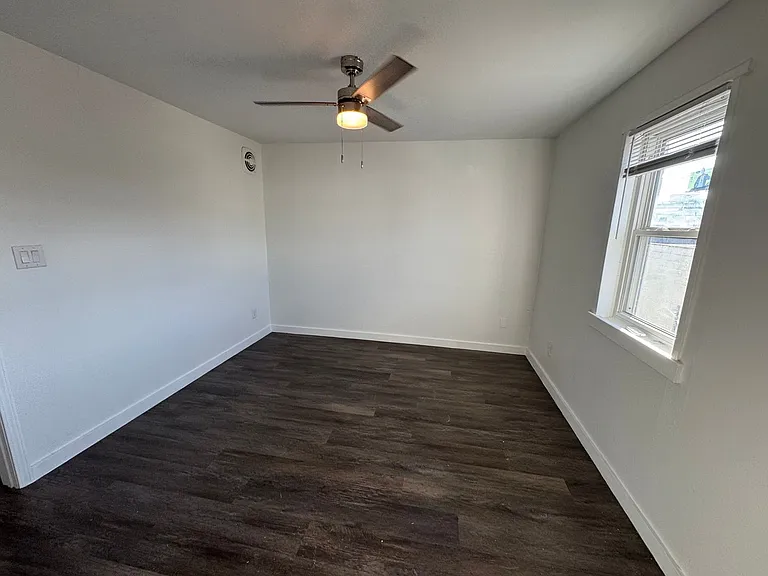 110 Gennaro Pl — Photo 9