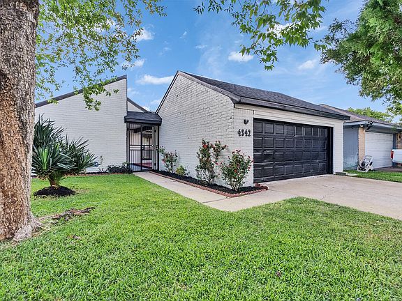 2nd image of 4342 Yupon Ridge Dr