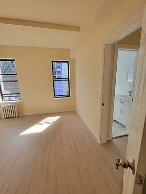 Rented by David Francis New York LLC | media 3