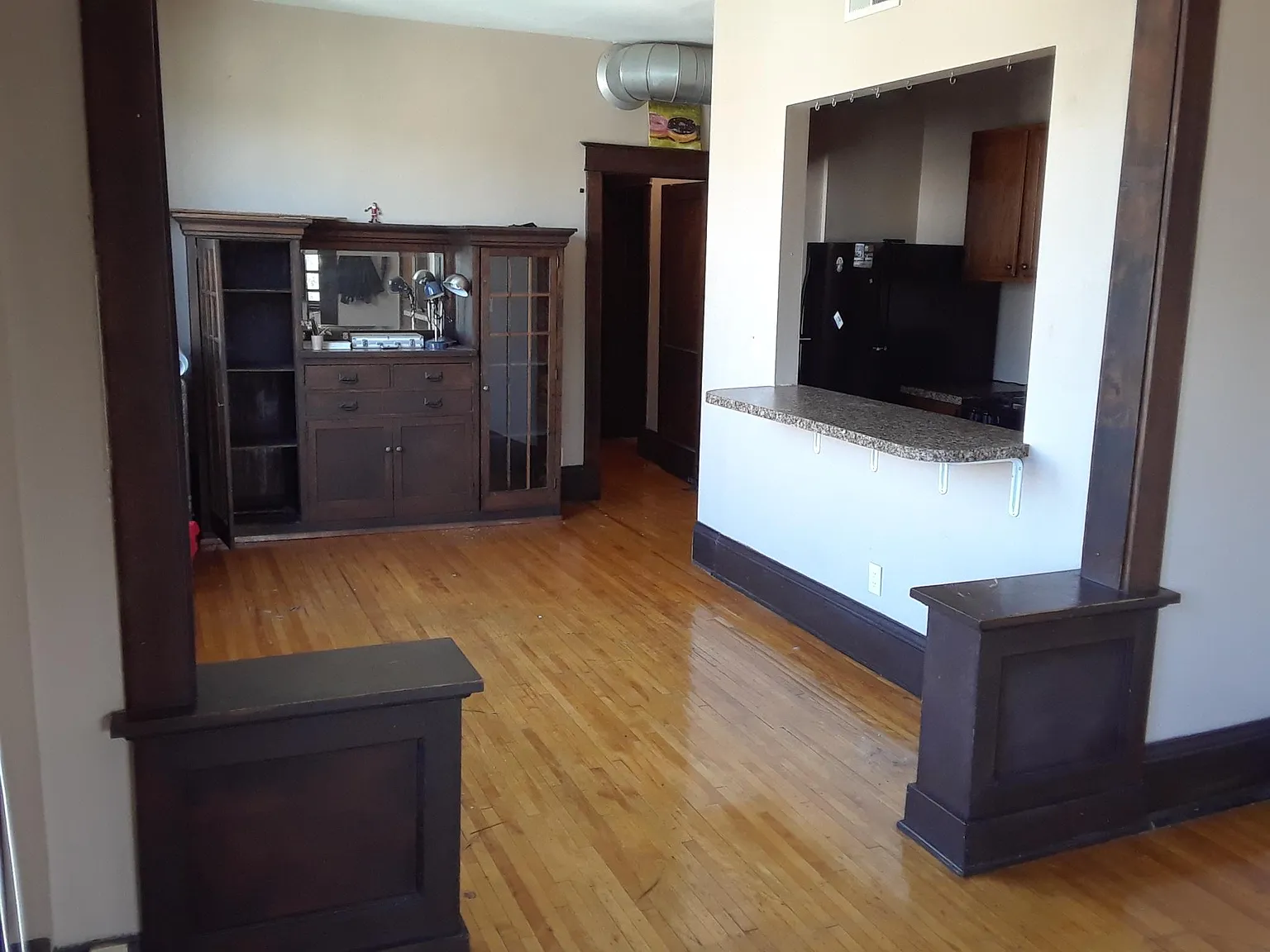 3 bed, 1200 sqft, $1,650 — Photo 4