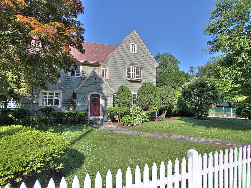 visit www.340Brooklawn.com for more pics