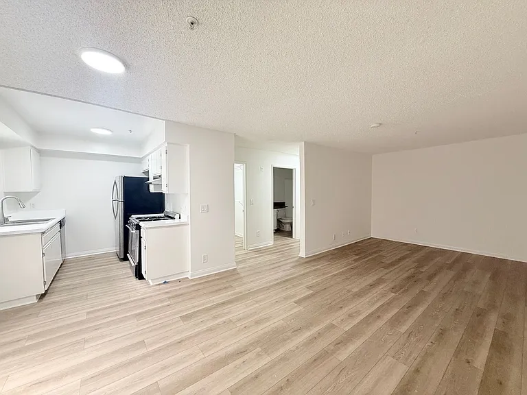 400 Westmoreland Apartments - Modern, approachable, city-living vibe — Photo 19