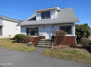 616 Crystal St, Peckville, PA 18452