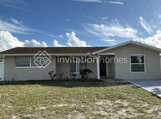 8018 Pineapple Ln, Port Richey, FL 34668