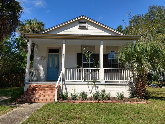3rd image of 107 N F St