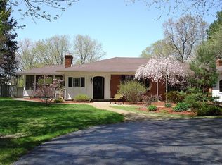 4204 Pleasant Valley Rd, Brighton, MI 48114