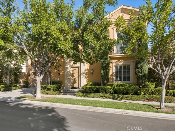 52 Acorn Gln, Irvine, CA 92620