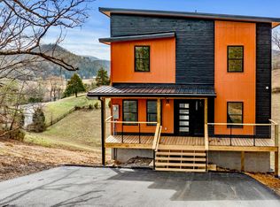3005 Nellie Dr, Sevierville, TN 37876